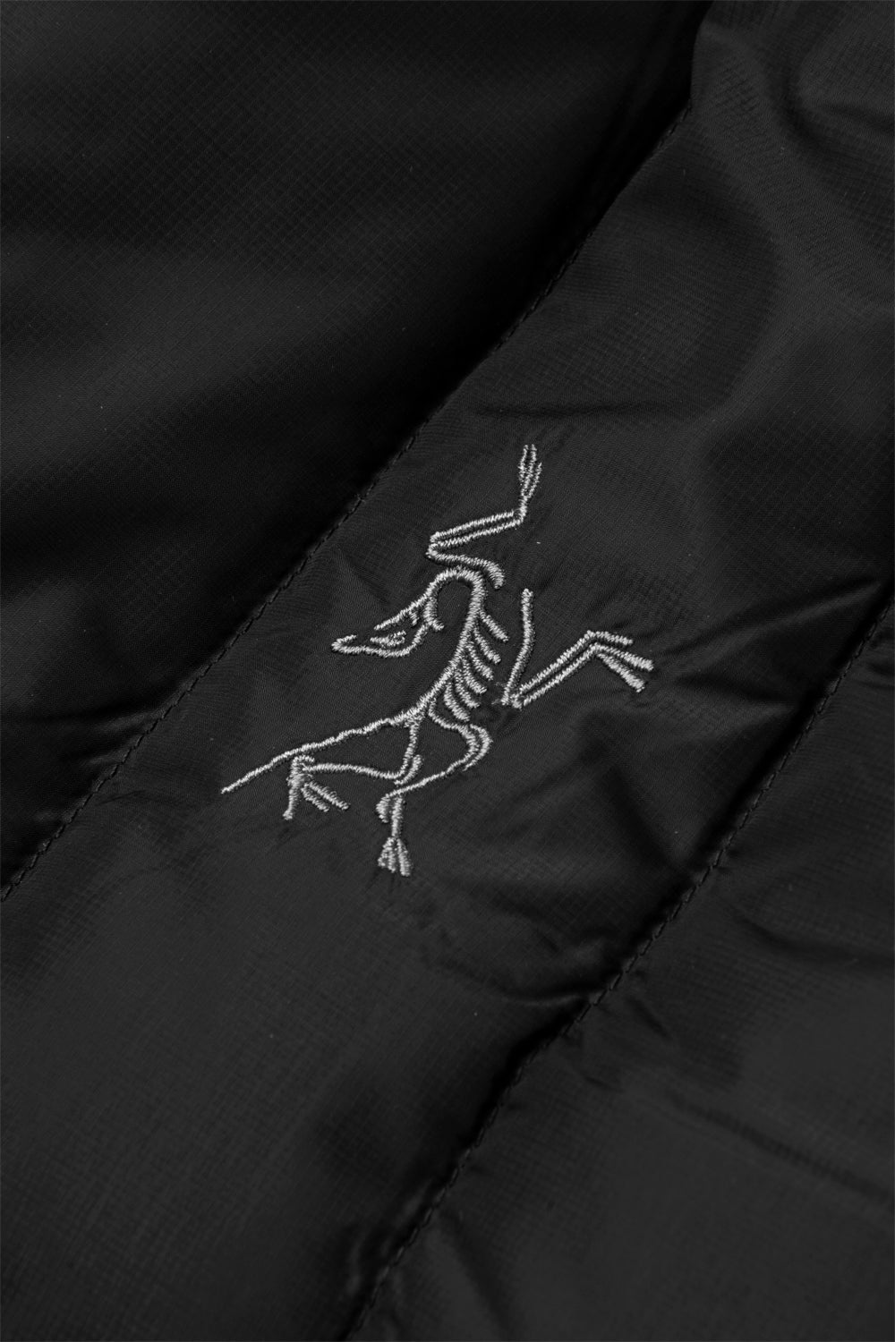 Arc'teryx Cerium Jacket 'Black'-thumbmail-3