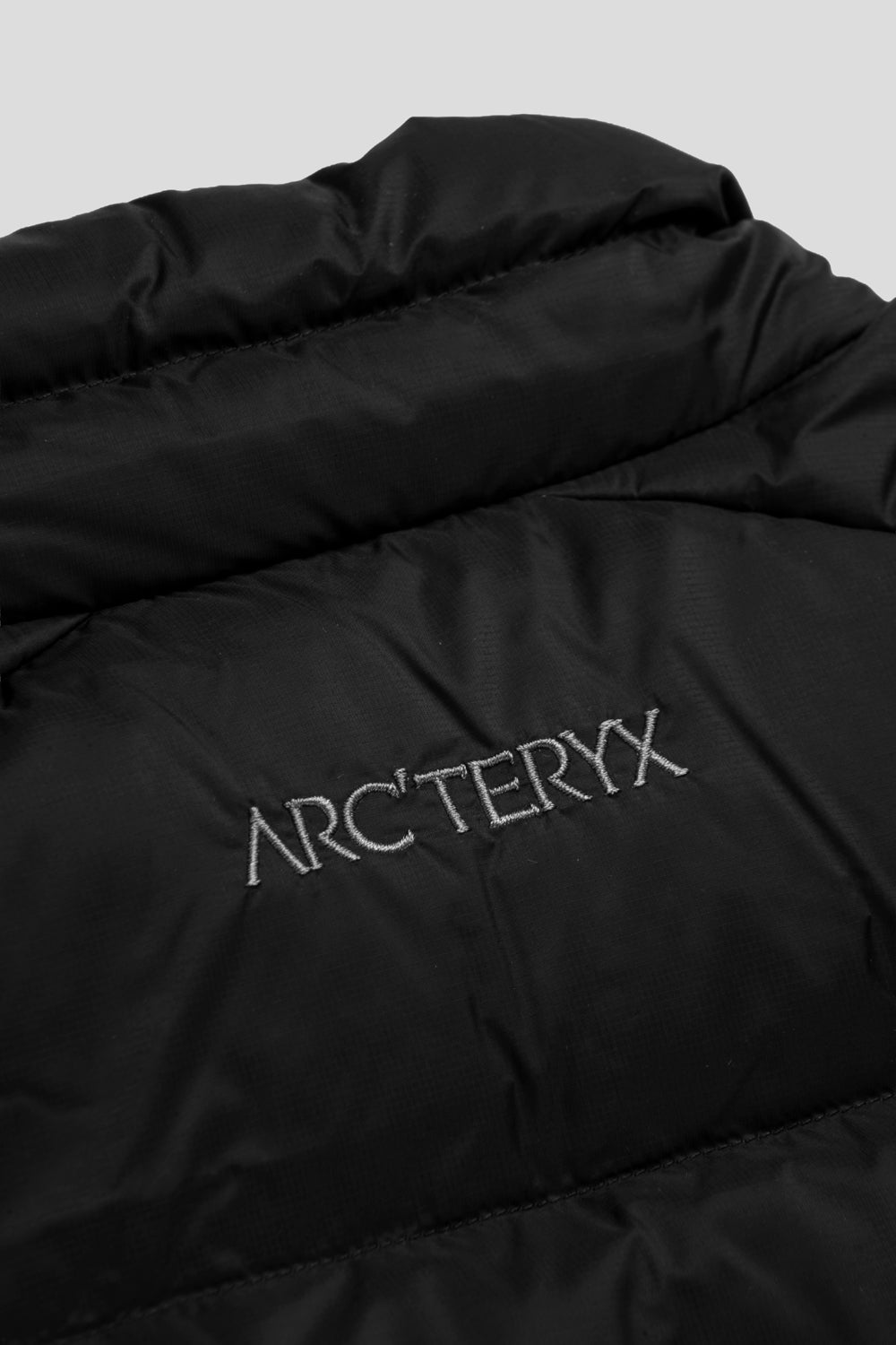 Arc'teryx Cerium Jacket 'Black'-thumbmail-8