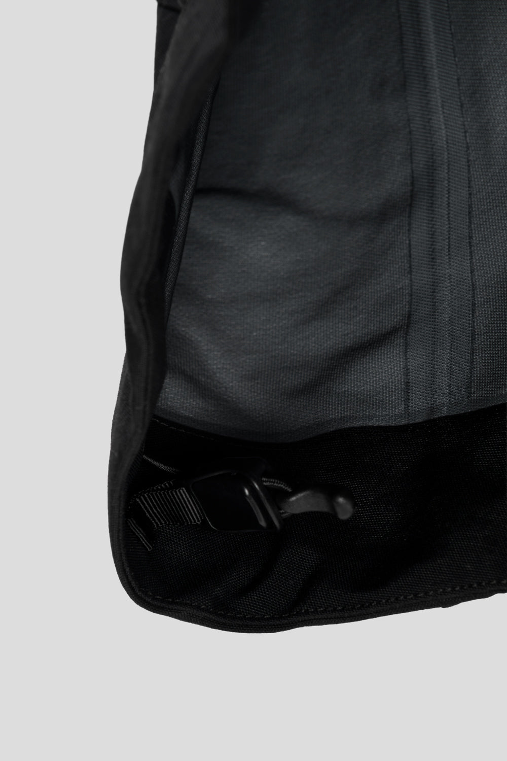Arc'teryx Women's Altira Crop Jacket 'Black'-thumbmail-7