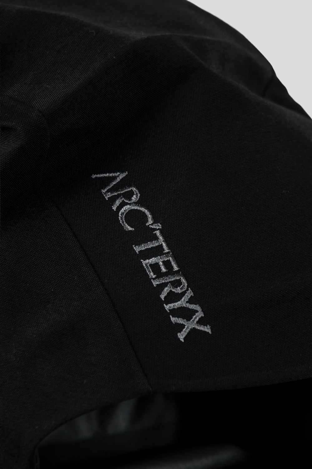 Arc'teryx Women's Altira Crop Jacket 'Black'-thumbmail-9
