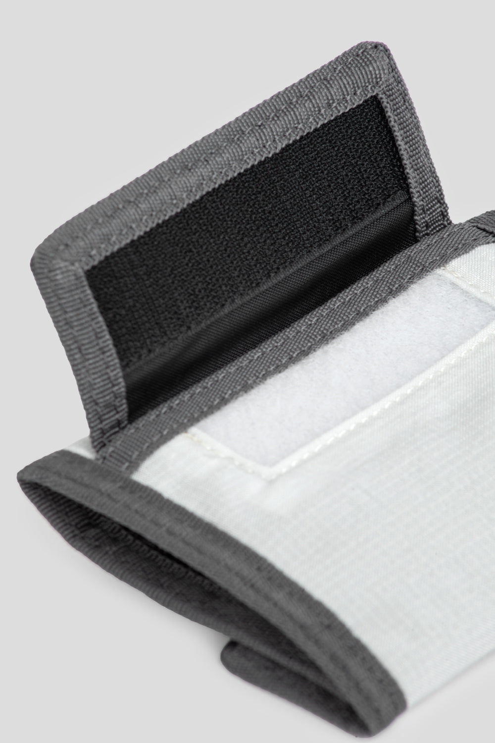 Gramicci Velcro Wallet 'Light Grey'-thumbmail-3