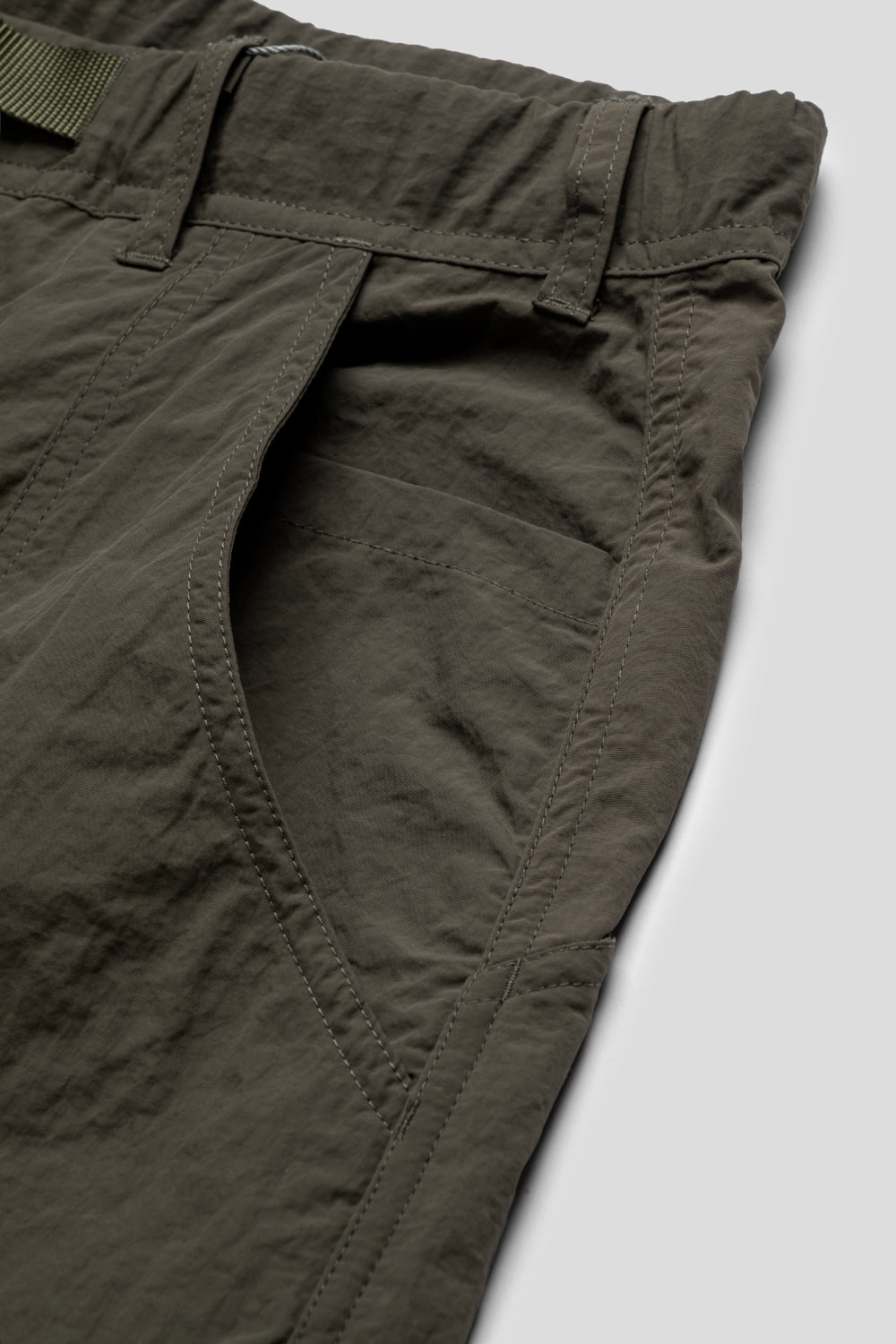 Gramicci Women's Nylon Loose Balloon Pant 'Burnt Olive'-thumbmail-4