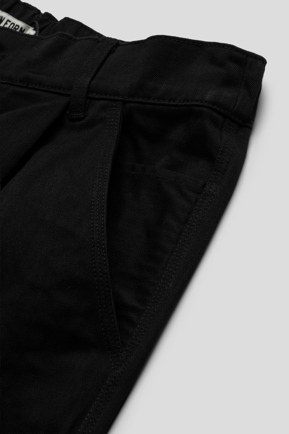 Held in Form Irimi Pleated Big Shorts 'Shadow'-thumbmail-5