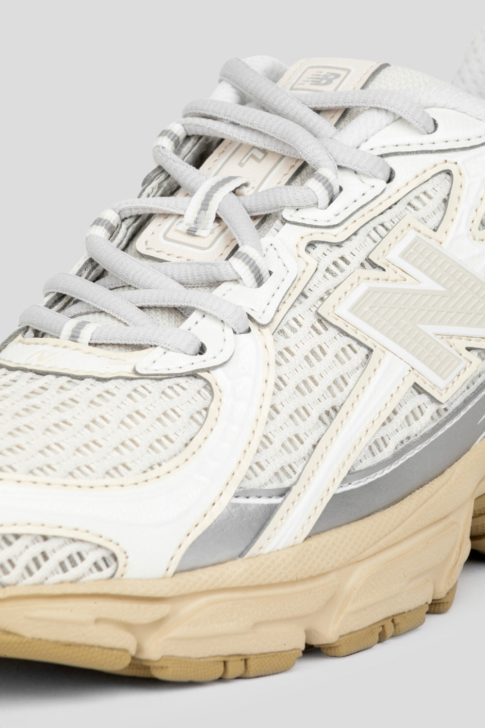 New Balance Women's 740 'Linen'-thumbmail-4