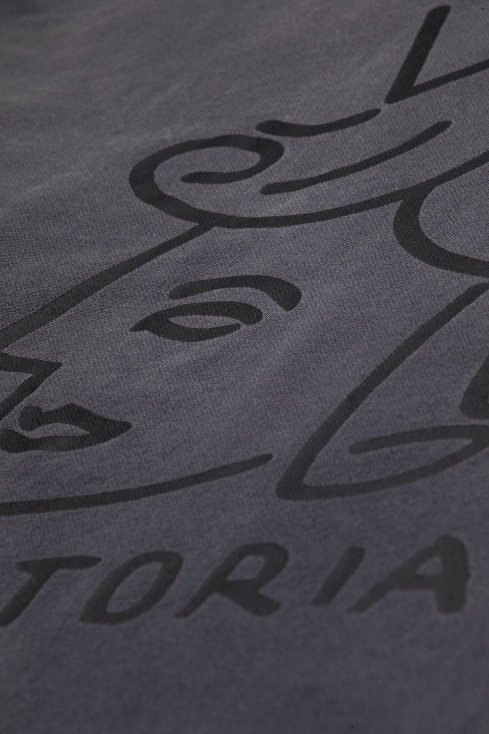 Victoria Sunfaded Queenhead Longsleeve Tee 'Faded Black'-thumbmail-3
