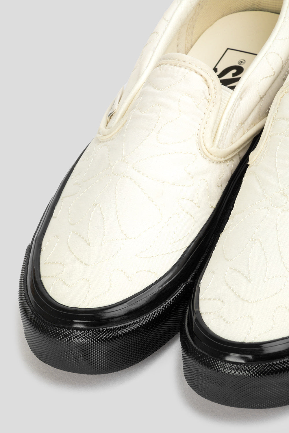 Vans omen's Classic Slip-On 98 DX-thumbmail-3